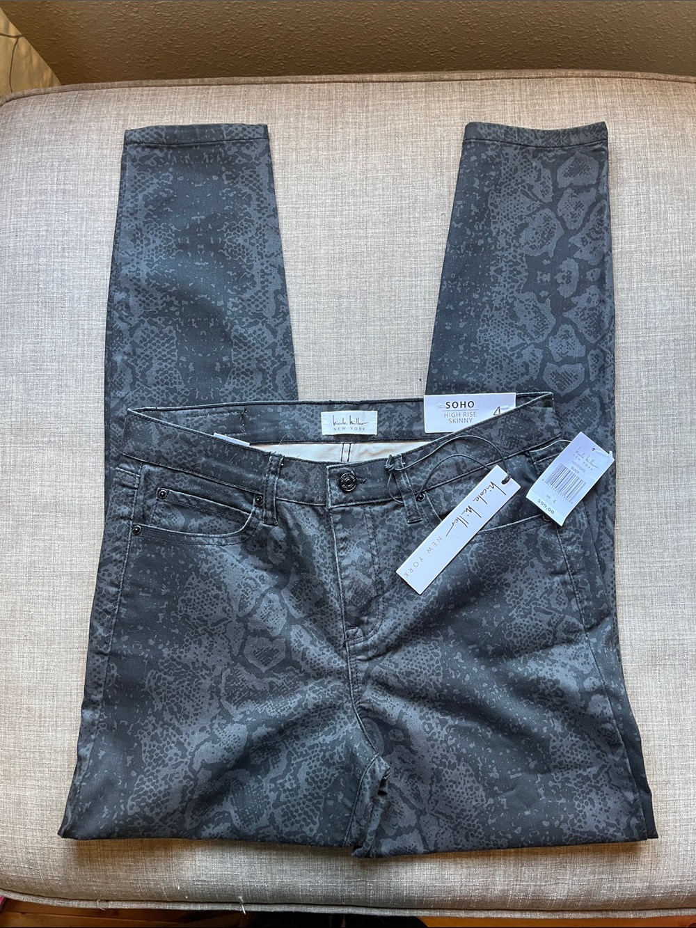 Nicole Miller Soho High-Rise Skinny Black Snakeskin Print Jeans NWT 4 - Picture 3 of 7